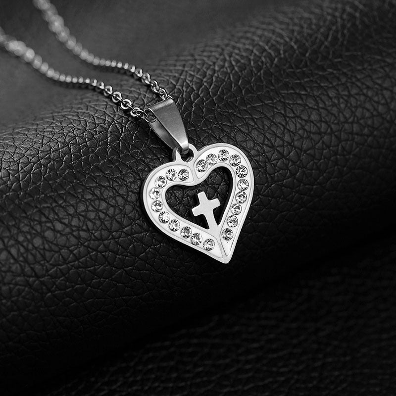 ✝️ Cross Pendant Necklace